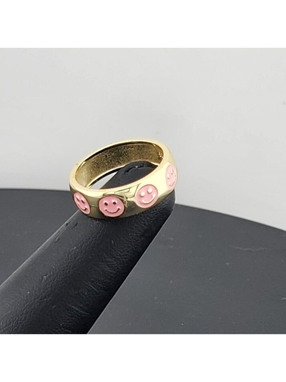 Happy Vibes: 925 Silver pink Smiley Face Ring